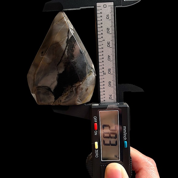 Volcano Agate Teardrop Carving - Picture 13 of 13